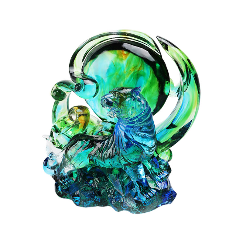 Ornamen harimau kaca kristal transparan berwarna biru kehijauan