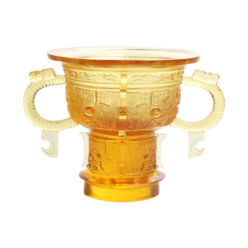 Tripod Cina dengan pegangan telinga naga dan pola duri