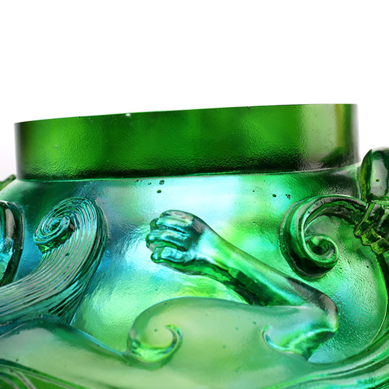 Piring buah kaca hijau transparan