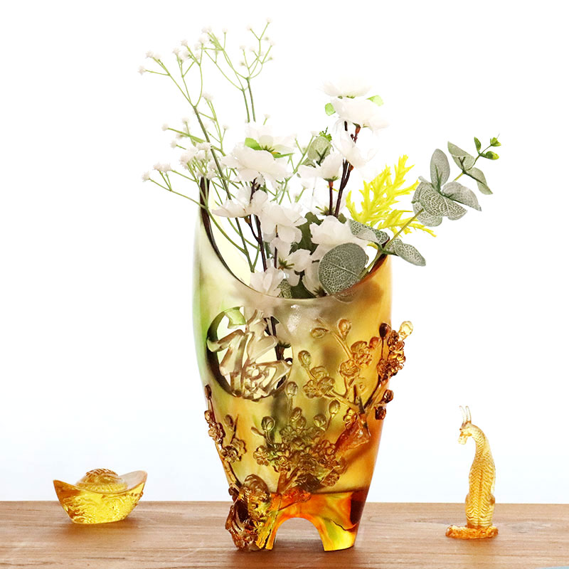 Dekorasi Rumah Vas Kaca Amber Desain Ukiran Bunga Plum