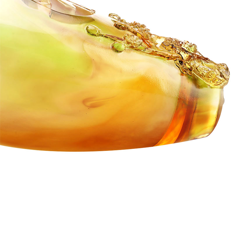 Dekorasi Rumah Vas Kaca Amber Desain Ukiran Bunga Plum