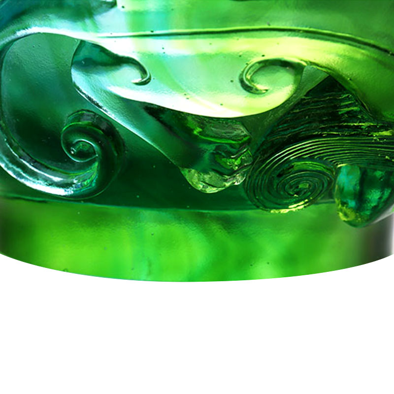 Piring buah kaca hijau transparan