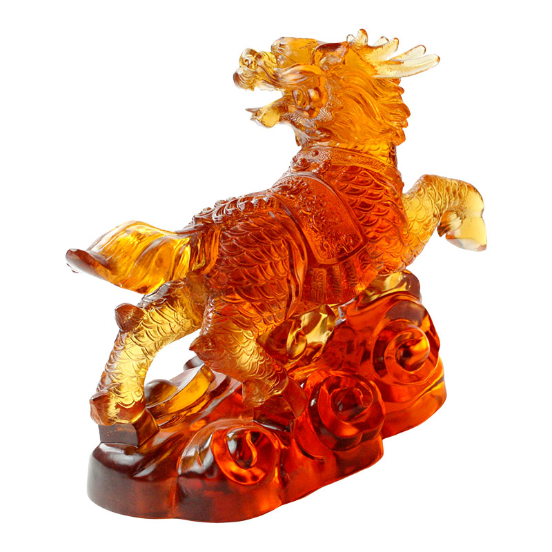 Ornamen binatang mitos kaca amber