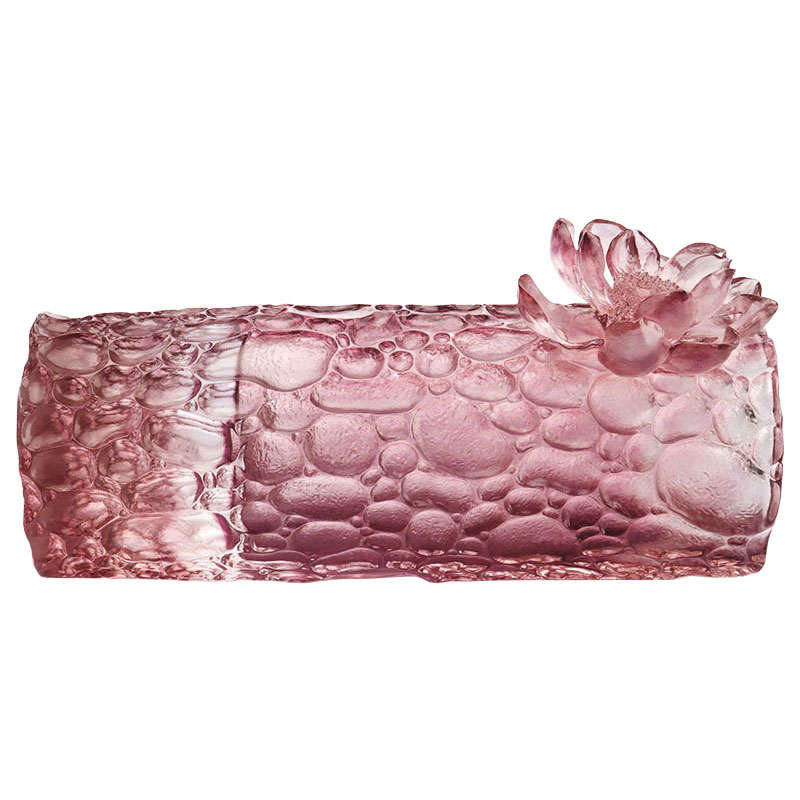 Tekstur kerikil vas kaca merah muda ungu