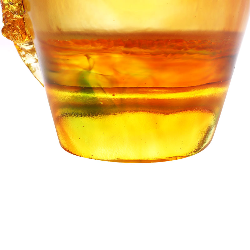 Dekorasi Rumah Vas Kaca Amber Desain Ukiran Bunga Plum