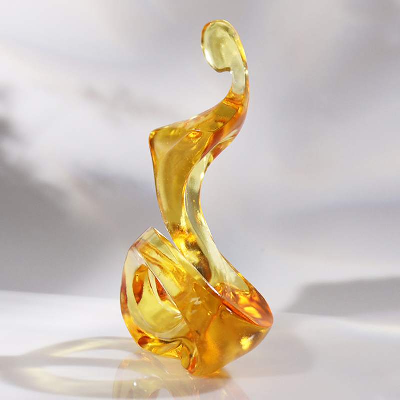 Ornamen seni figur Tethys abstrak kaca