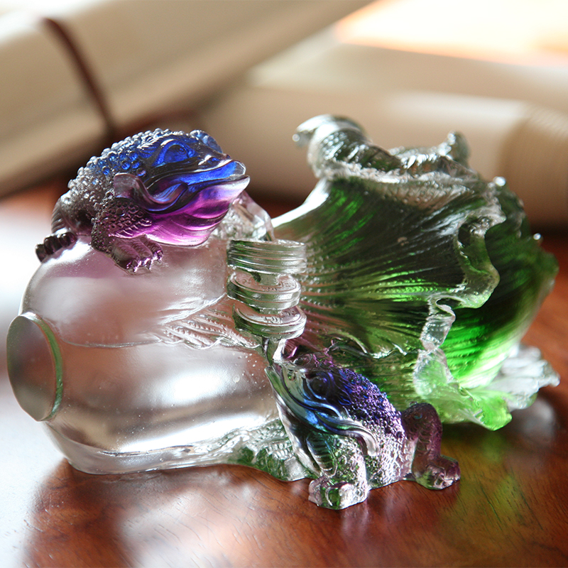 Ornamen Patung Katak Emas Kaca Kristal