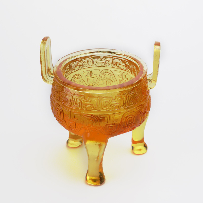 Ornamen tripod glasir berwarna emas