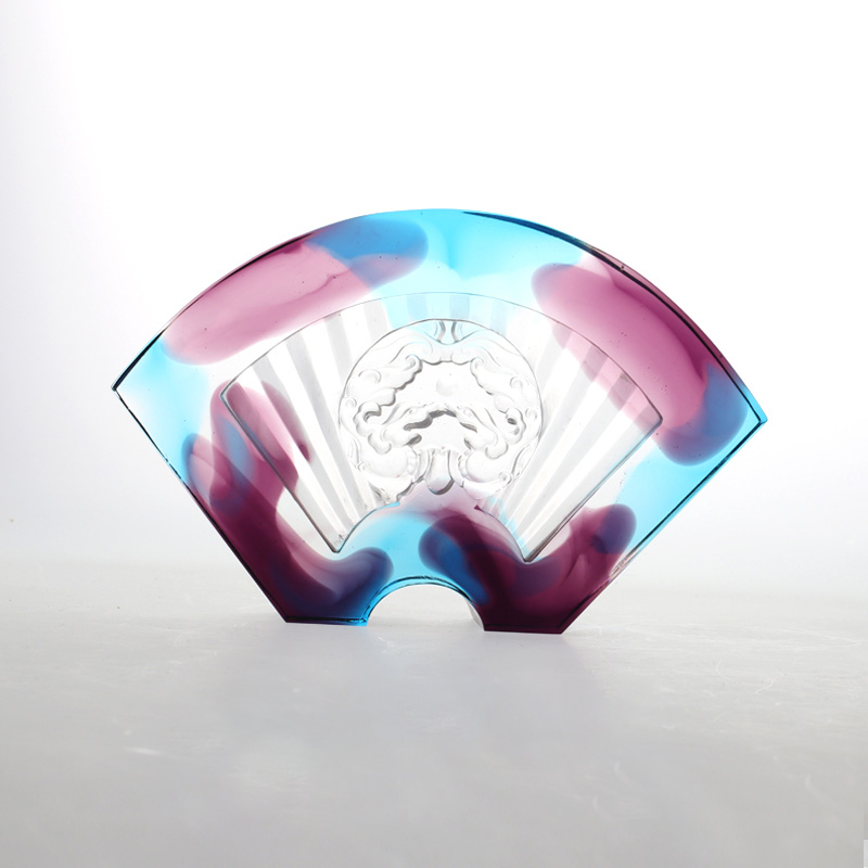 Ornamen kaca mengkilap berbentuk kipas Cina